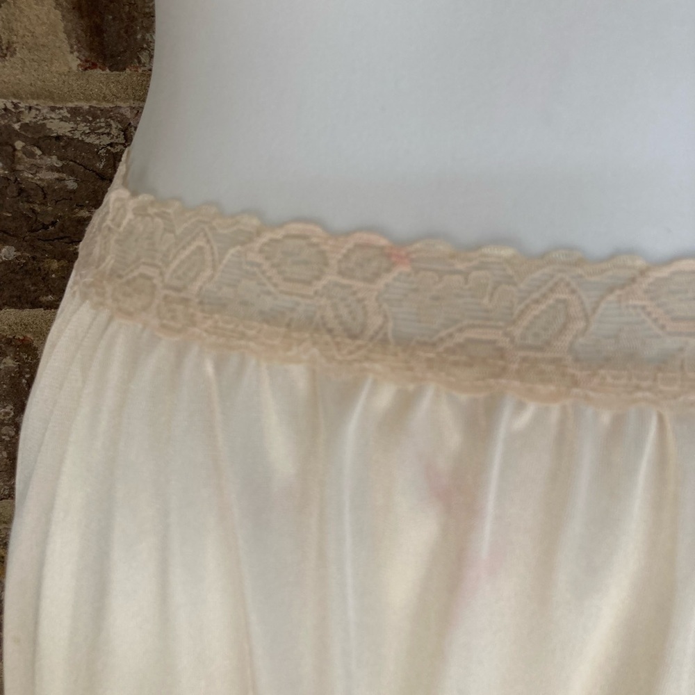Half Slip with Lace  - Medium Ivory Lace Vintage - Picture 3 of 10